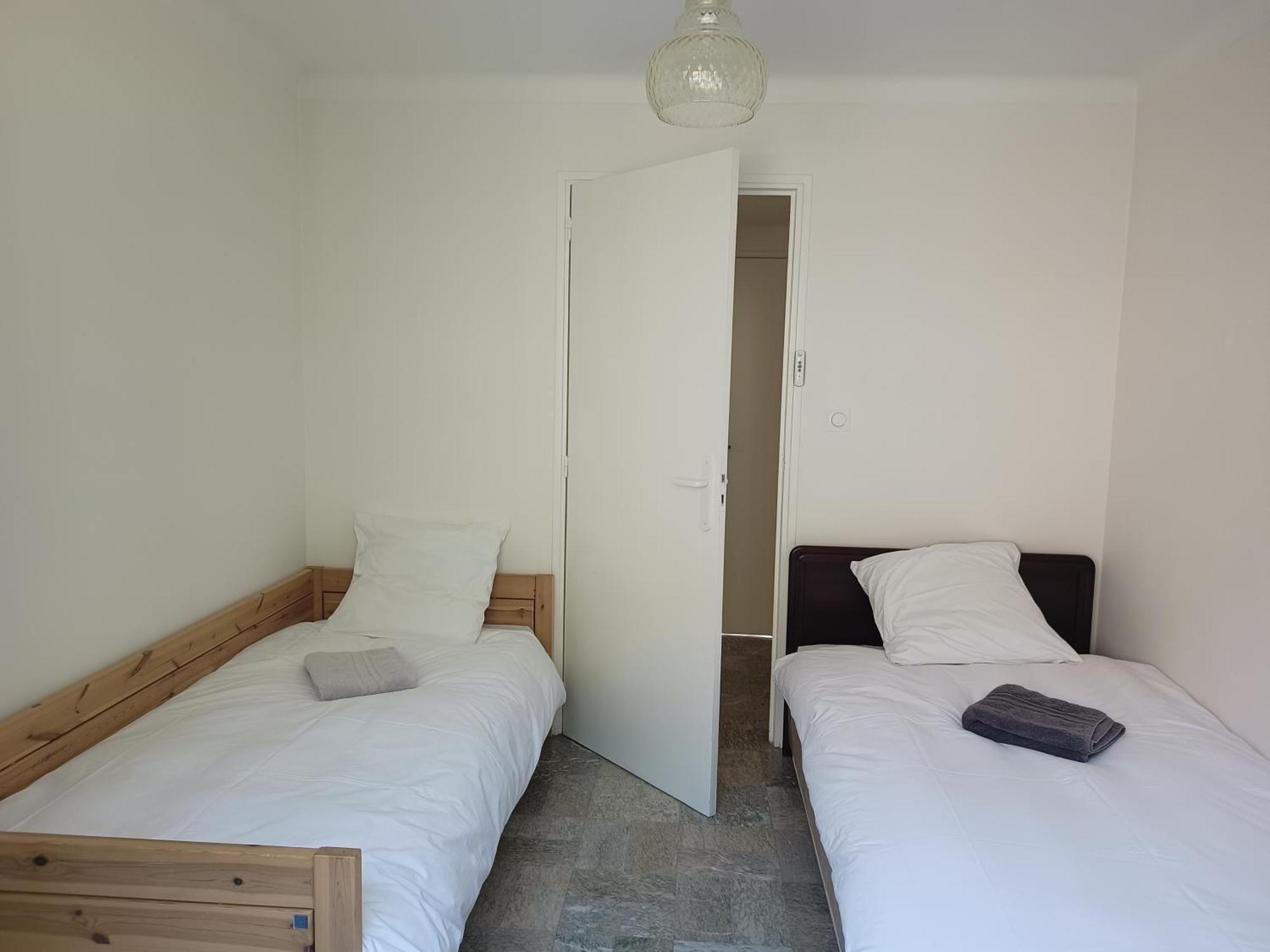 Grand Appartement, 2 Chambres Et Jardin Nîmes Zewnętrze zdjęcie